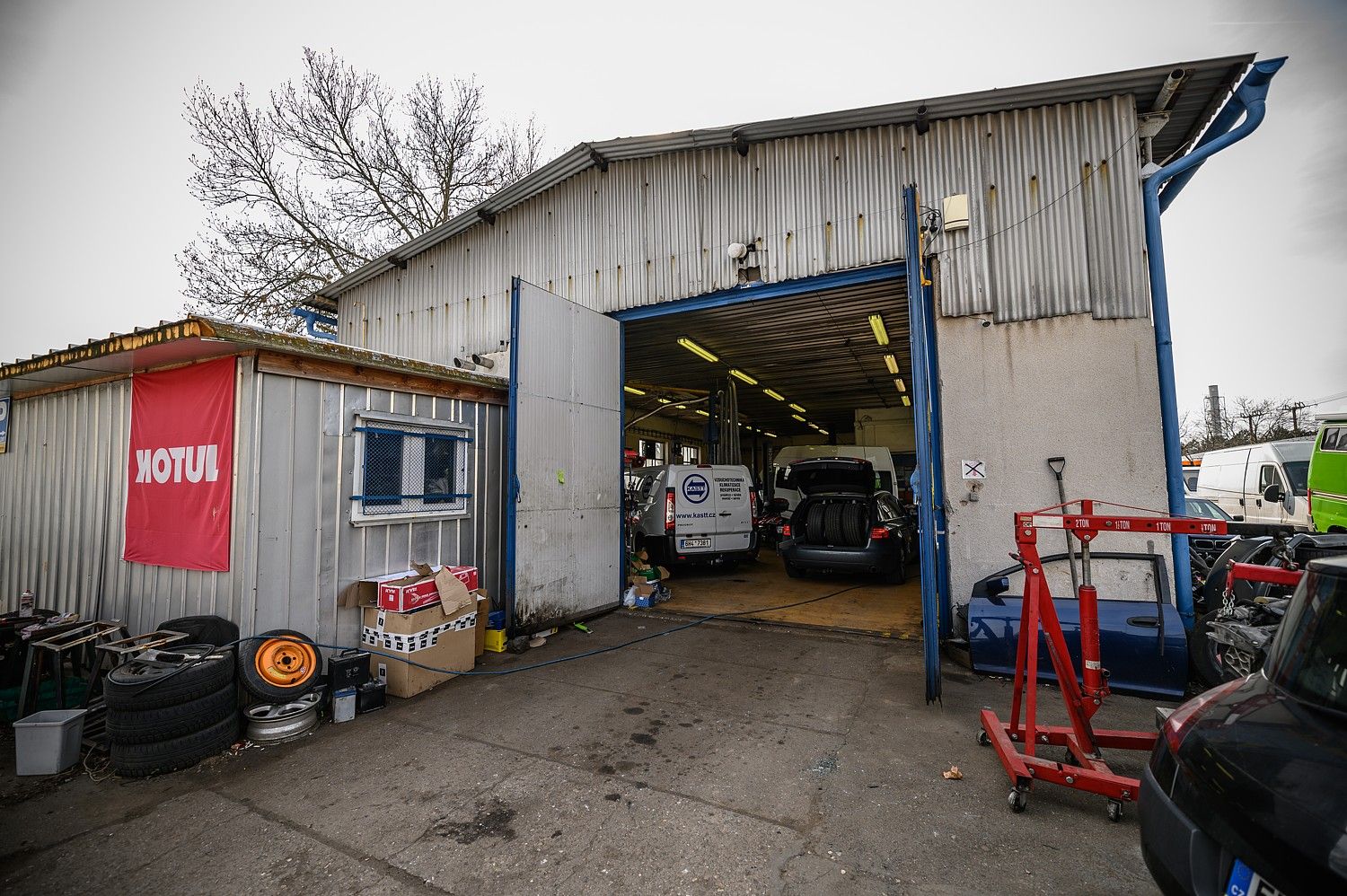 Autoservis Haken Hradec Králové