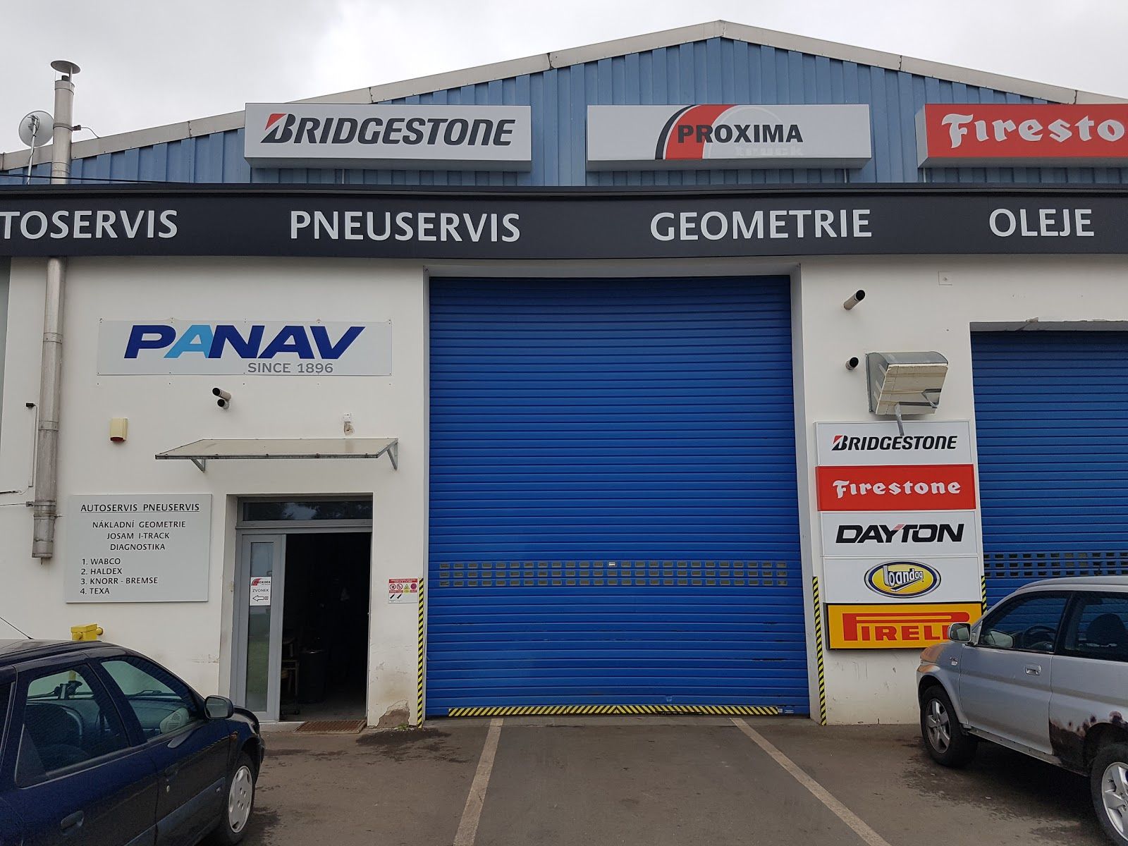Autoservis , Pneuservis Proxima CZ Hradec Králové