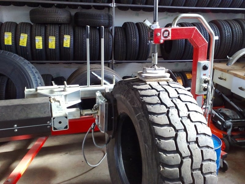 Autoservis Pneuservis Maxi Most