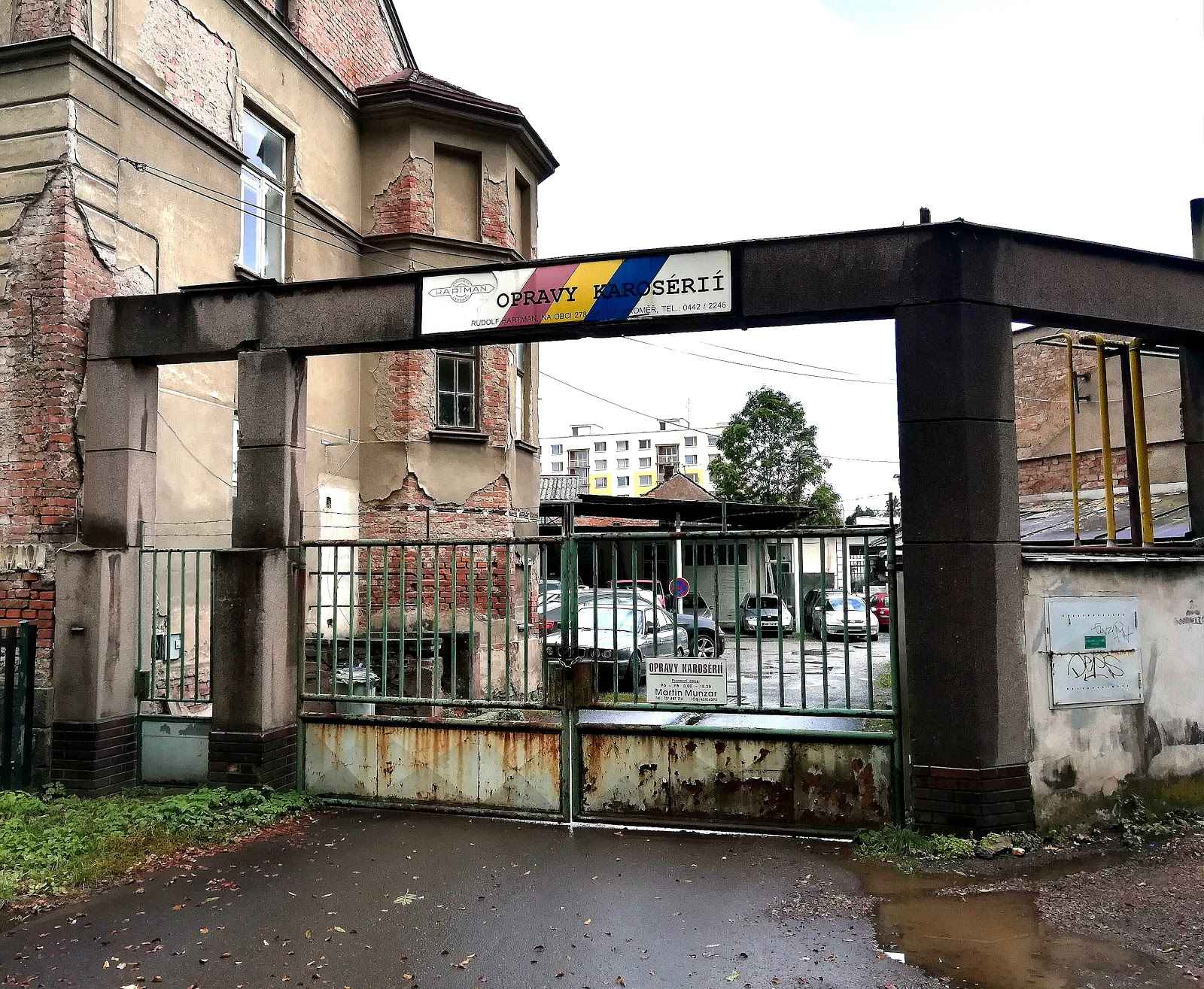 Opravy karoserií Jaroměř