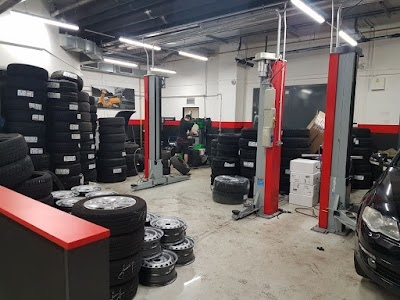 Autoservis a autobazar TOMKET Praha<