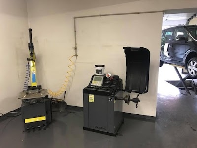 Autoservis Pneuservis Plnění klimatizací Kutná Hora<