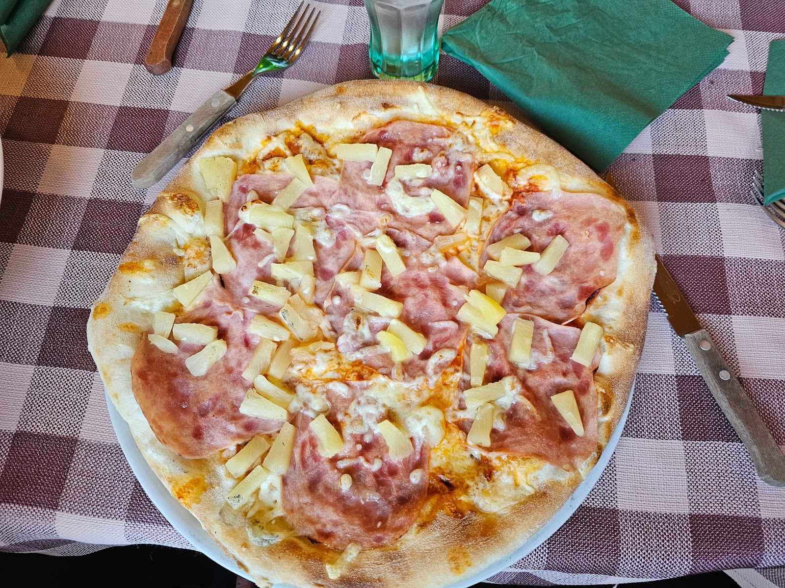 Pizzéria-Lucifer II. Söröző Veszprém