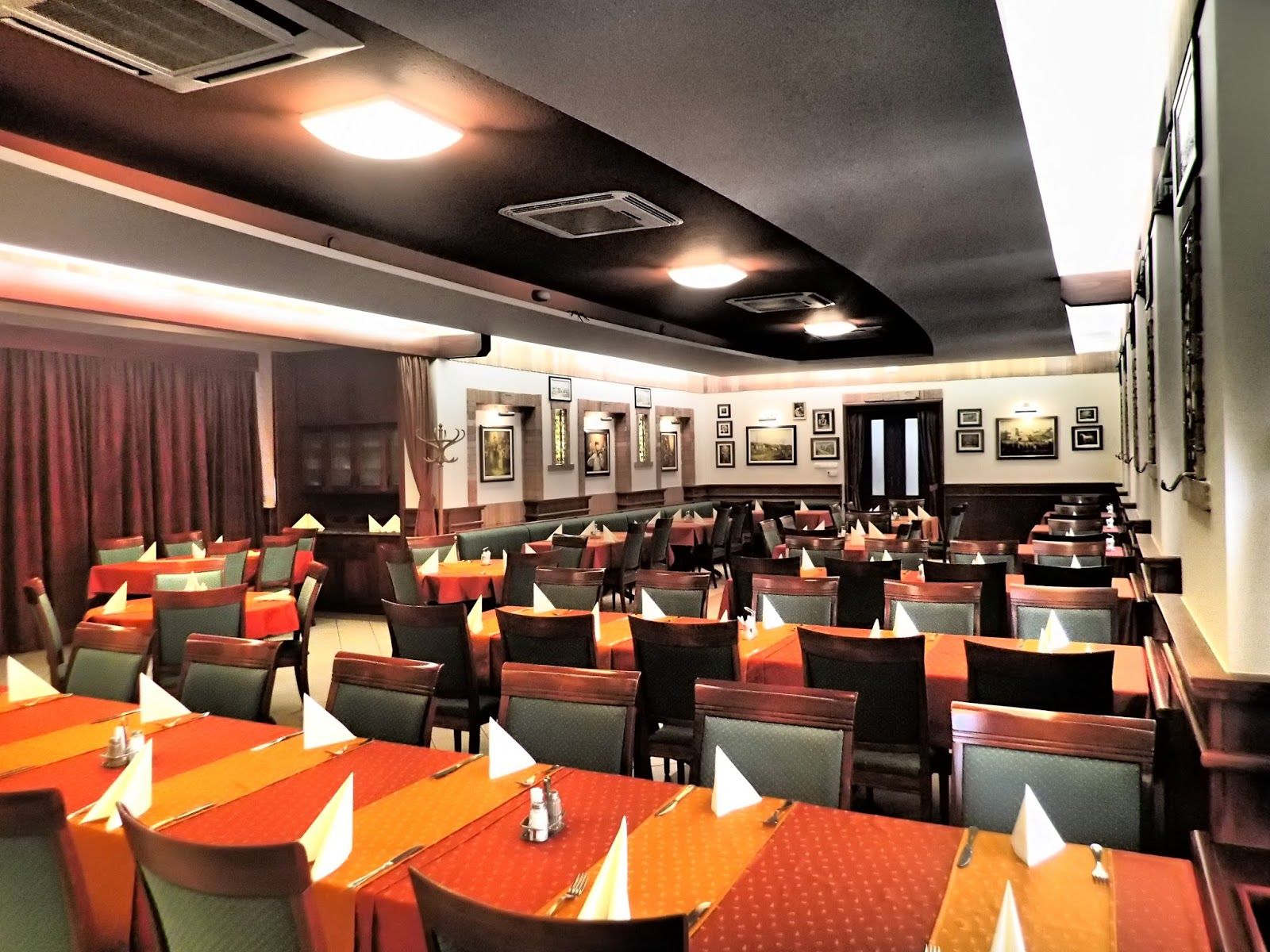 Korona Étterem Pizzafaló Pizzéria Bicske