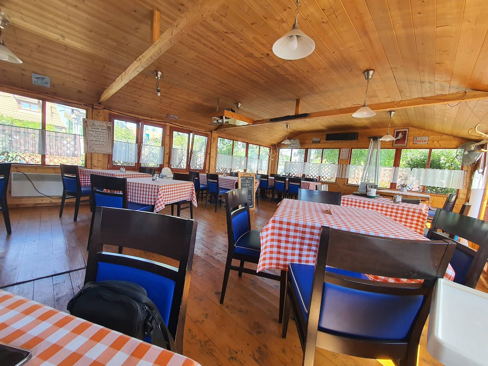 Casa Pizzéria és Étterem Fót