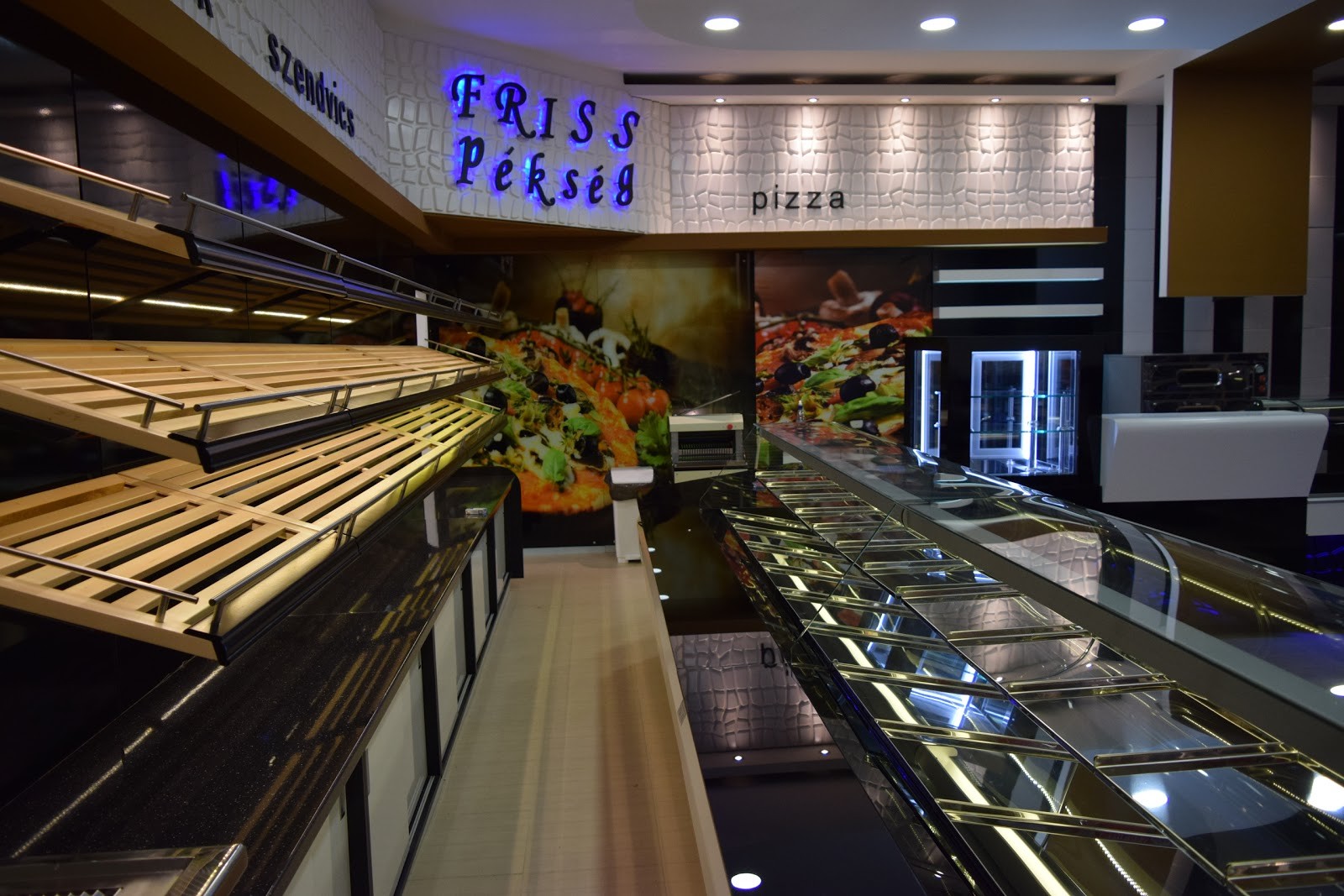 Friss Pékség, Kávézó és Pizzéria Vecsés