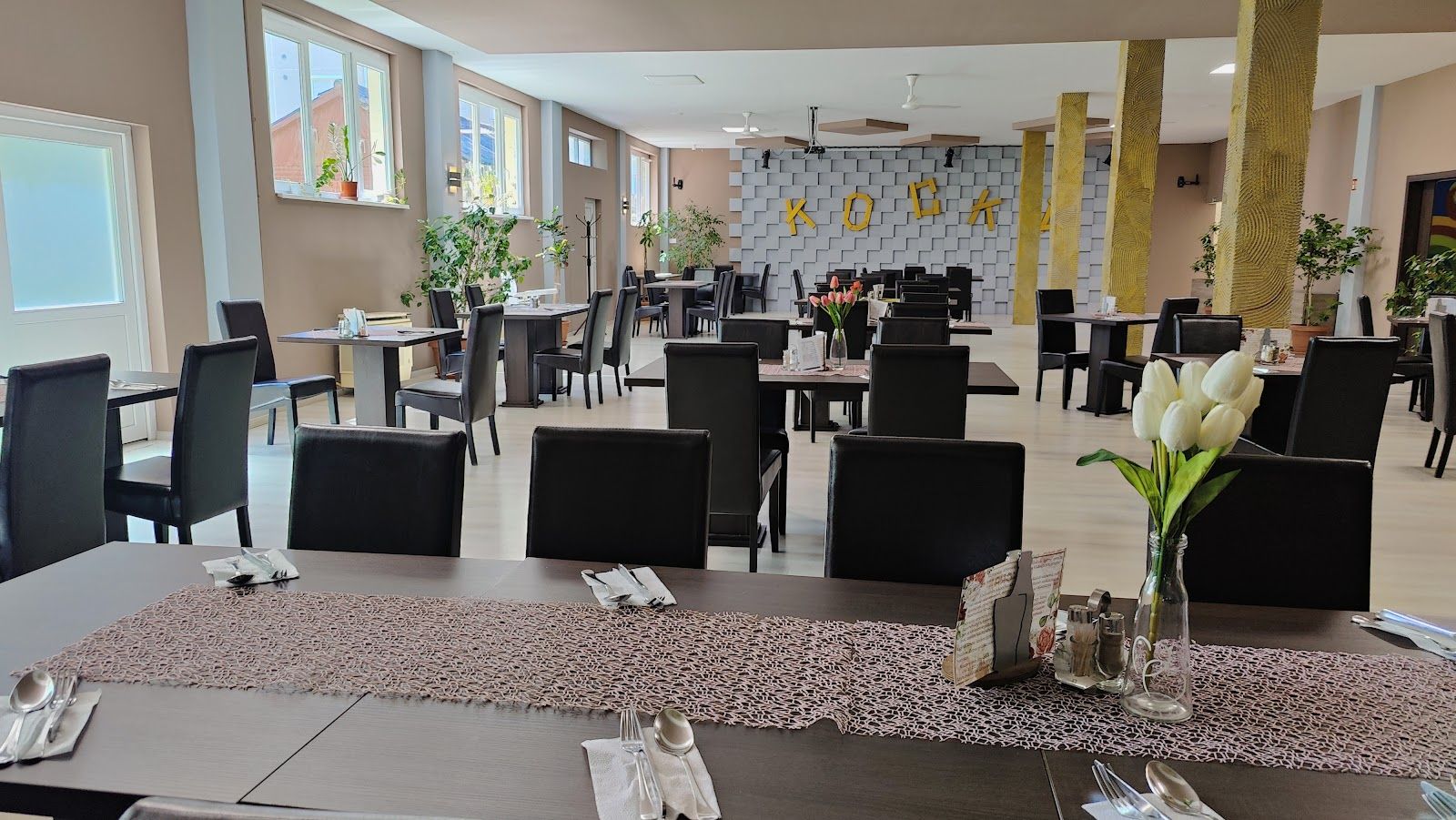 Kocka Étterem és Rendezvényház Kazincbarcika