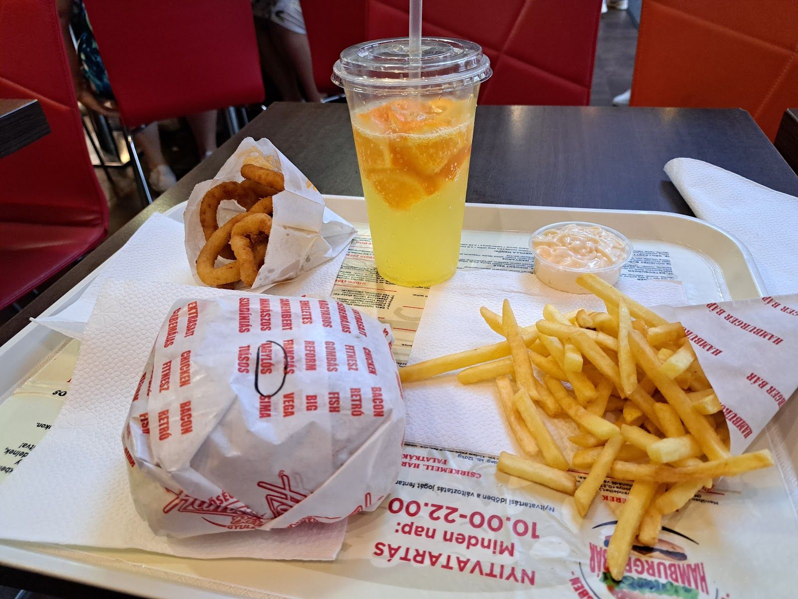 Hamburger Bár Gyula