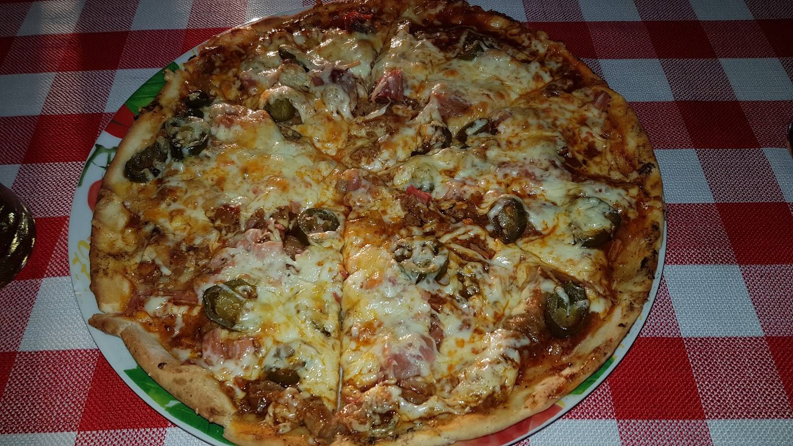 Ám-Bár Kisvendéglő és Pizza-Bár Ózd