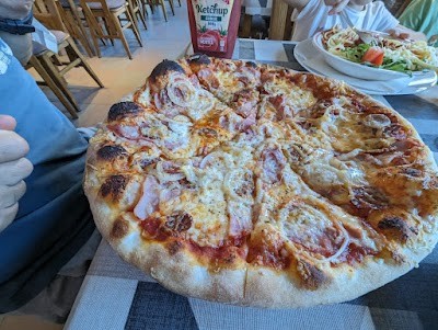 Lorenzo Pizzéria Pizza