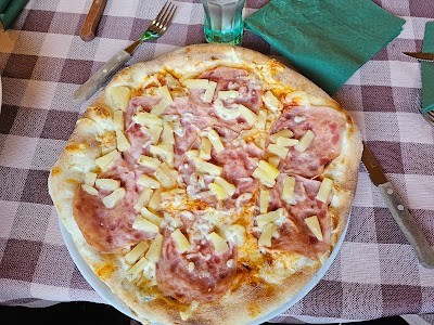 Pizzéria-Lucifer II. Söröző Veszprém<