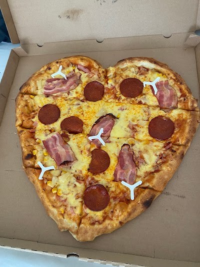 Pizza Trio Tatabánya