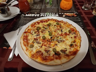 Medve Pizzéria
