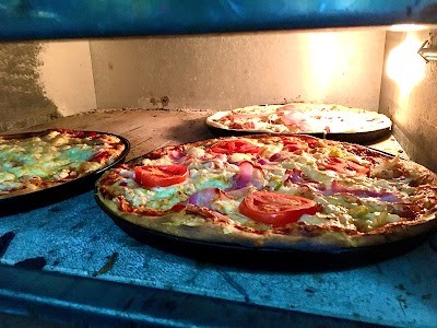 Élmény Söröző és Pizzéria Tiszacsege<