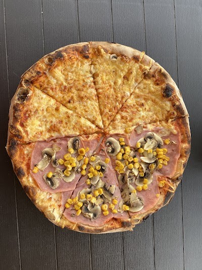 Bella Napoli Pizzéria Csengersima<