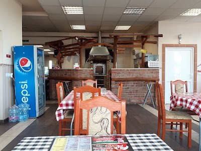 Mátyás Pizzéria és Étterem Vendégház Balkány<