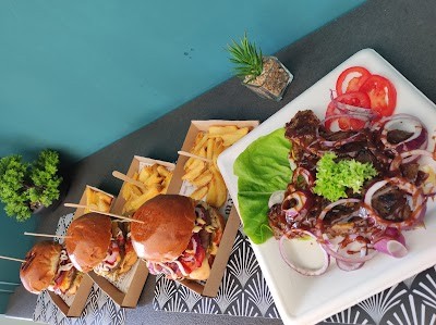 Burger & Gyros