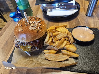 Funny Burger & Pizza Pilisborosjenő<