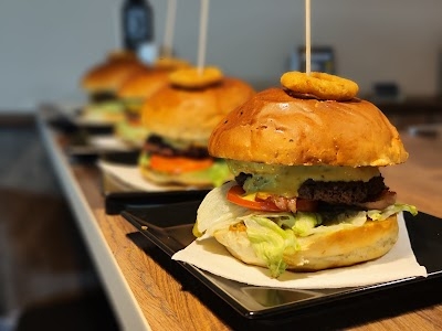 Burger Bár Csömör<